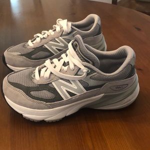 Boys New Balance 990 running shoes